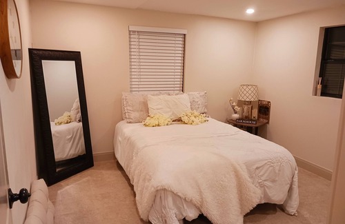 Seguin Cottage | Cozy Cottage near downtown Seguin