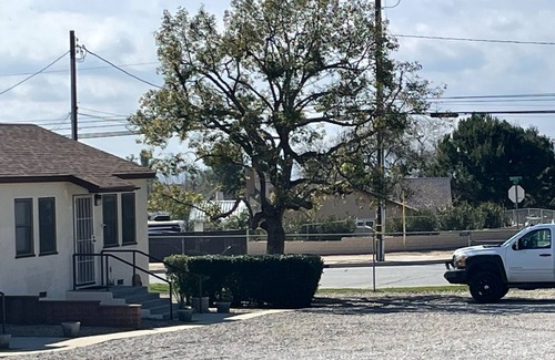 Yucaipa Cottage | Cozy Cottage near historic uptown Yucaipa CA,
