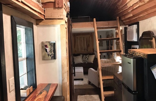 Union Cottage | Cozy Cottage near Rabbit Hash, Kentucky