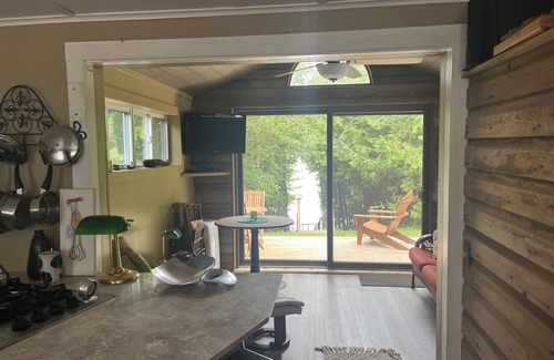 Bridport Cottage | Cozy Cottage on Beautiful Lake Champlain.