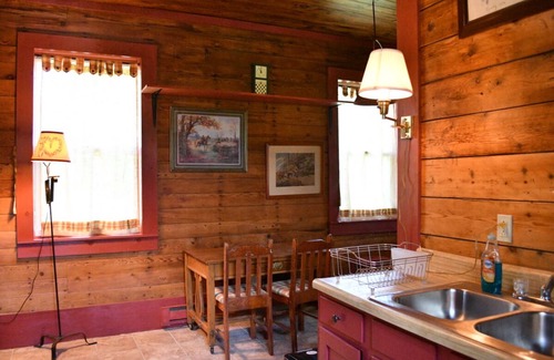 Canton Cottage | Cozy Cottage on Horse Farm