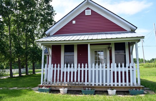 Canton Cottage | Cozy Cottage on Horse Farm
