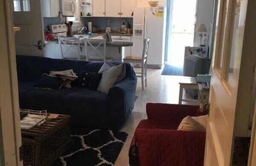 Bonnet Shores Cottage | Cozy Cottage on Quiet Lane!