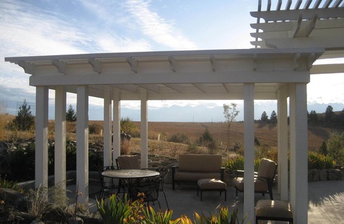Stevensville Cottage | Cozy Cottage overlooking Bitterroot Valley, private setting east of Victor