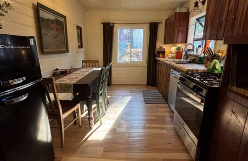 Wrightwood Cabin | Cozy Cottage|Swing Set/Fenced Yard/Pet friendly