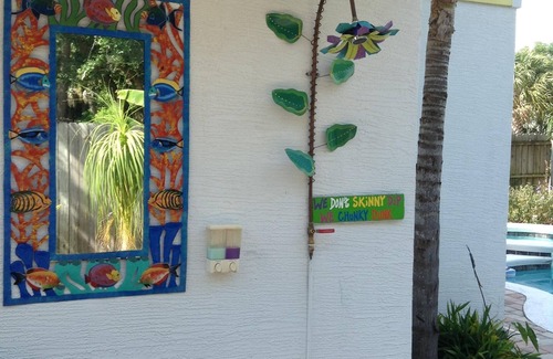 New Smyrna Beach Cottage | Cozy Cottage with Pool