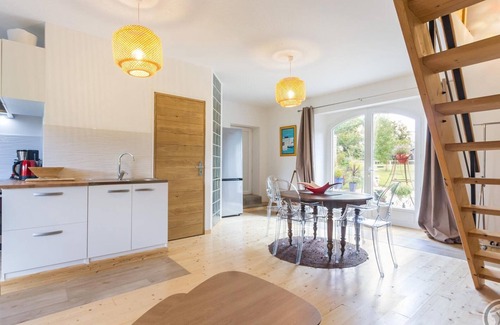 Picauville Apartment | Cozy Cottage with Garden, Terrace & Horse Facilities in Picauville