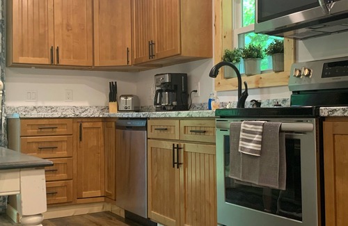 Perrysville Cabin | Cozy cottage with hot tub. Relax and enjoy family time and nature.