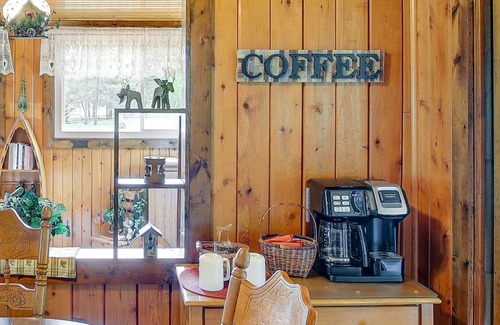 Nekoosa Cottage | Cozy Cottage With Lake Views & Access