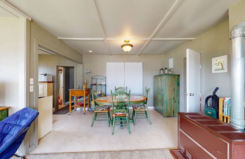 Arcadia Cottage | Cozy cottage with water views, spacious lawn, patio, & WiFi