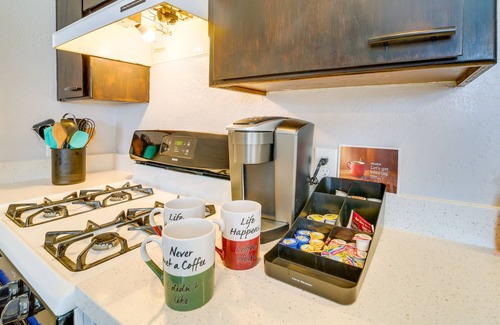 Cottonwood-Verde Village House | Cozy Cottonwood Home w/Covered Patio & Gas Grill!