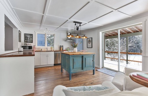 Knowlton Apartment | Cozy country 2 bedroom rental unit in Knowlton Village
