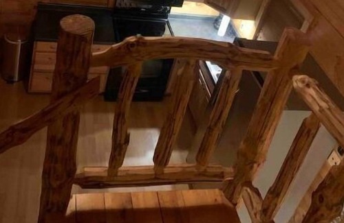 Conroy Cabin | Cozy Country Cabin