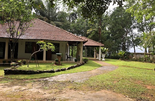Hiyarapitiya Cottage | Cozy Country Cottage on Hills (Near Kandy)