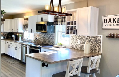 Arlington Cottage | Cozy Country Cottage
