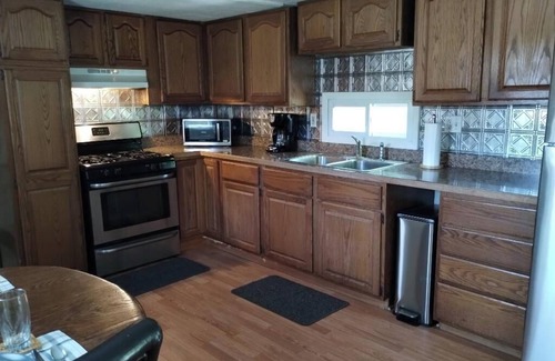 Allenton House | Cozy country home, Pet friendly!