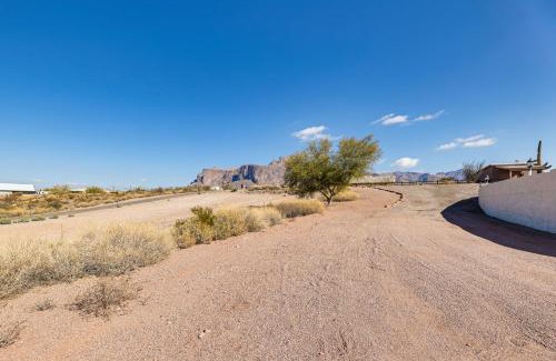 Apache Junction Apartment | Cozy Couples Retreat with Views in Apache Junction