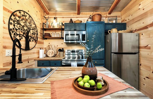 Camdenton Cabin | Cozy Cove Cabin – The Perfect Ozark Retreat!