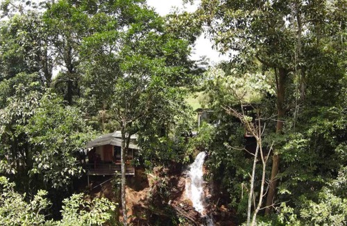 Quesada Cabin | Cozy cabana with waterfall view