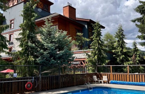 Whistler Creekside Condo | Cozy Creek Den - Studio w Hot Tub & Pool
