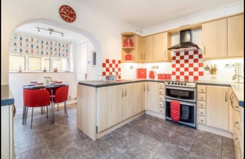 Cromer Apartment | Cozy Cromer Cottage