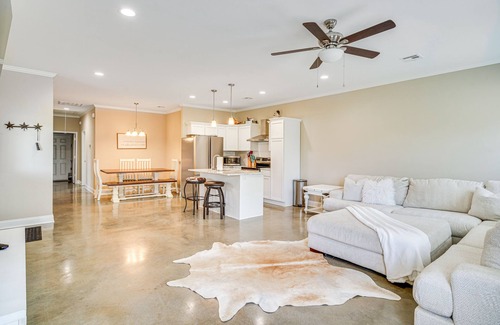 Crowley House | Cozy Crowley Home: Modern Interior, Covered Porch!