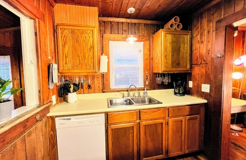 Nags Head Cottage | Cozy Cute Historic - Seaspray Cottage #3