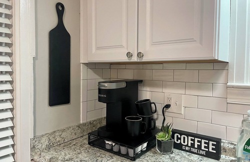Jeffersontown House | Cozy Designer Family-Friendly Home