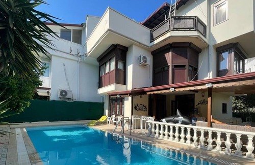 Eski Lara Villa | Cozy detached villa with pool