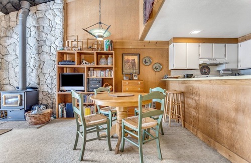 Bear Valley Condo | Cozy Dog Friendly Studio w/Loft - Creekside #87 by Bear Valley Vacation Rentals