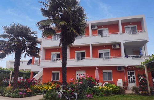 Gjerana House | Cozy Double Room with Living Area & Terrace