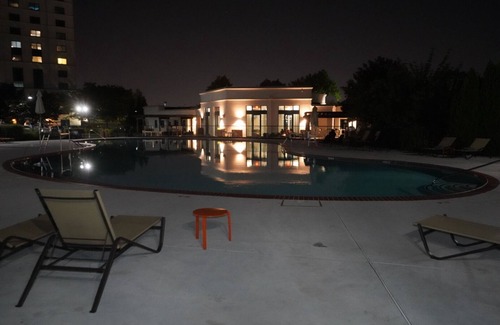 Cherry Hill Condo | Cozy Escape w/Fireplace seconds away from Cherry Hill Mall