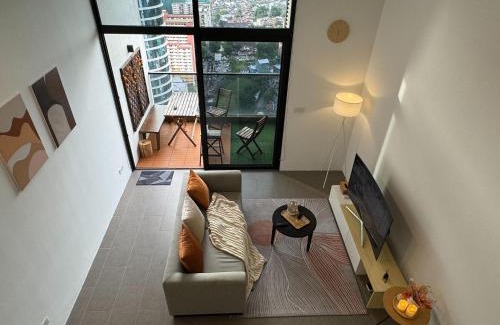 Brickfields Apartment | Cozy Fall Suite at EST Bangsar With Garden Scenery