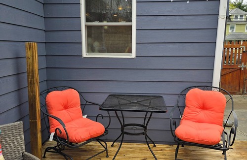 Lackawanna Apartment | Cozy family friendly home with private