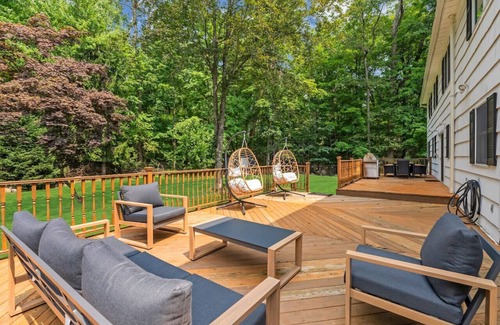 Airmont House | Cozy Family Hideaway: Game Room & Fireplace