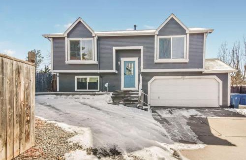 Aurora House | Cozy Family Home with Large Yard near Quincy reservoir