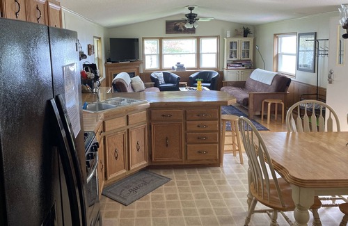 Holcombe House | Cozy family & pet friendly lake home, great reviews & rates