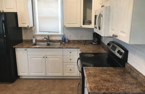 Bowmanville House | Cozy Family Sized House in Prime Bowmanville