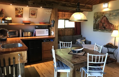 Parson Other | Cozy Farmhouse Suite with Amazing river access