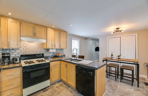Canandaigua House | Cozy Finger Lakes Abode in Downtown Canandaigua!