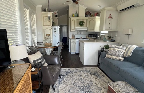 El Jobean House | Cozy Florida Resort Cottage
