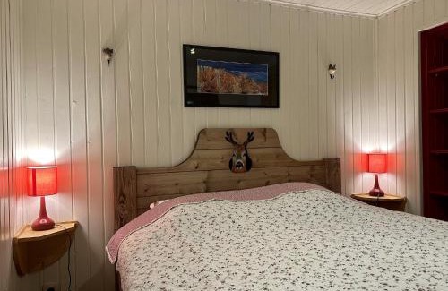 Sourbrodt Ski Chalet | Cozy Forest Chalet Escape