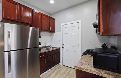 Forest Park Condo | Cozy Forest Park Condo!