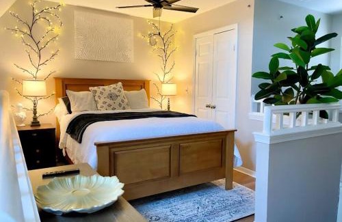 Norwich Apartment | Cozy French Style Villa- 3 Bed-Casino-Pools-Jacuzzi