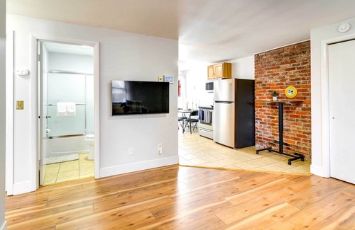 Frostburg Apartment | Cozy Frostburg Apartment by FSU Campus!