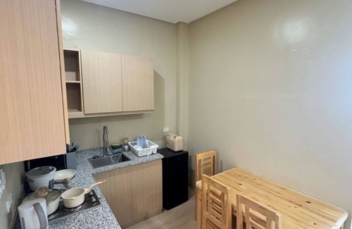 Moonwalk Apartment | Cozy fully-furnished studio in Paranaque City near NAIA