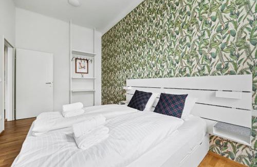 Funfhaus Apartment | Cozy, generous City Apartment - 10 min to city-centre - Contactless 24h Check-In
