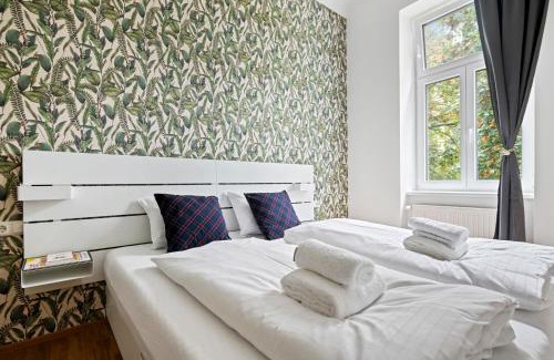 Funfhaus Apartment | Cozy, generous City Apartment - 10 min to city-centre - Contactless 24h Check-In