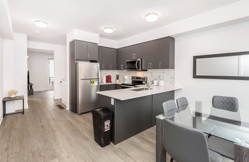 Waterloo House | Cozy Getaway in Uptown Waterloo