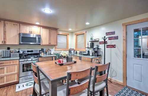 Warnick House | Cozy Glacier Springs Cabin with Private Hot Tub